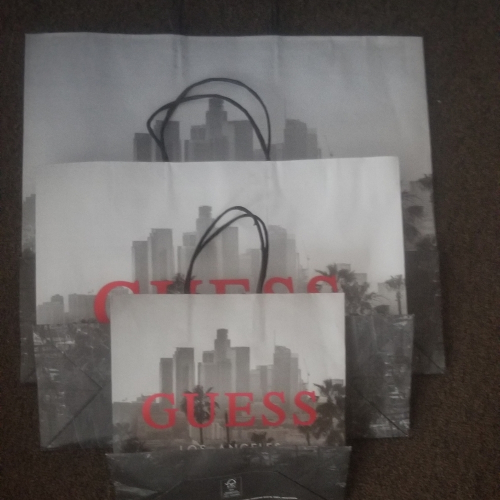3 GUESS shopping bags
